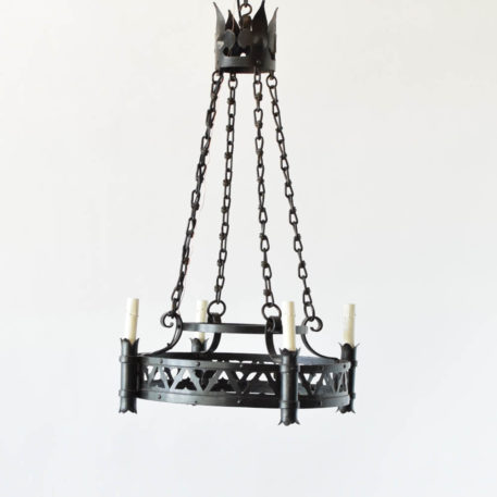 4 light neogothic chandelier with delta cutout
