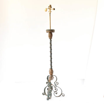 Iron floor lamp with leaves and twisted leaves