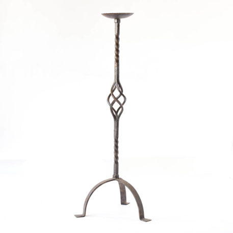 Iron floor lamp with open basket in middle of column