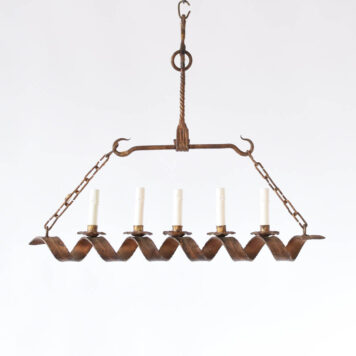 Gilded iron chandelier from Spain with a twisted ribbon form